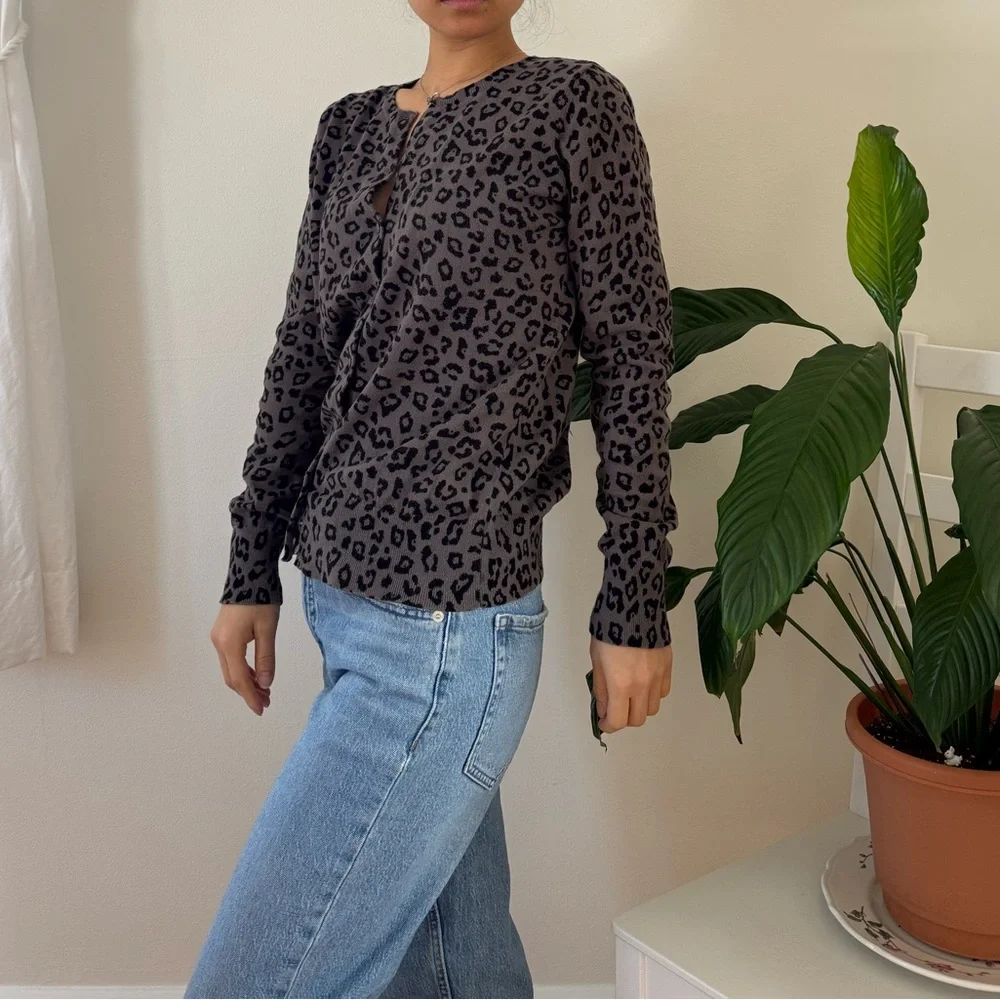 Ann Taylor Loft 100% Cotton Leopard Print Dark Brown Button Up Cardigan Size M - Picture 5 of 12